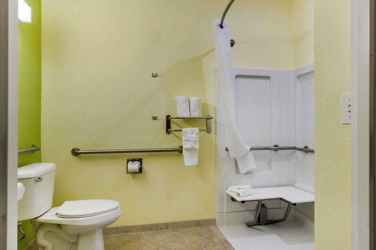 Quality Inn & Suites Lehigh Acres Fort Myers Extérieur photo
