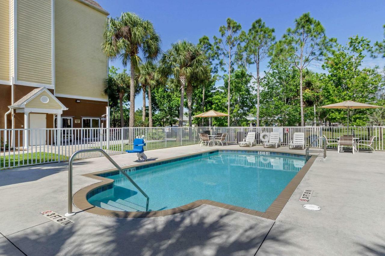 Quality Inn & Suites Lehigh Acres Fort Myers Extérieur photo