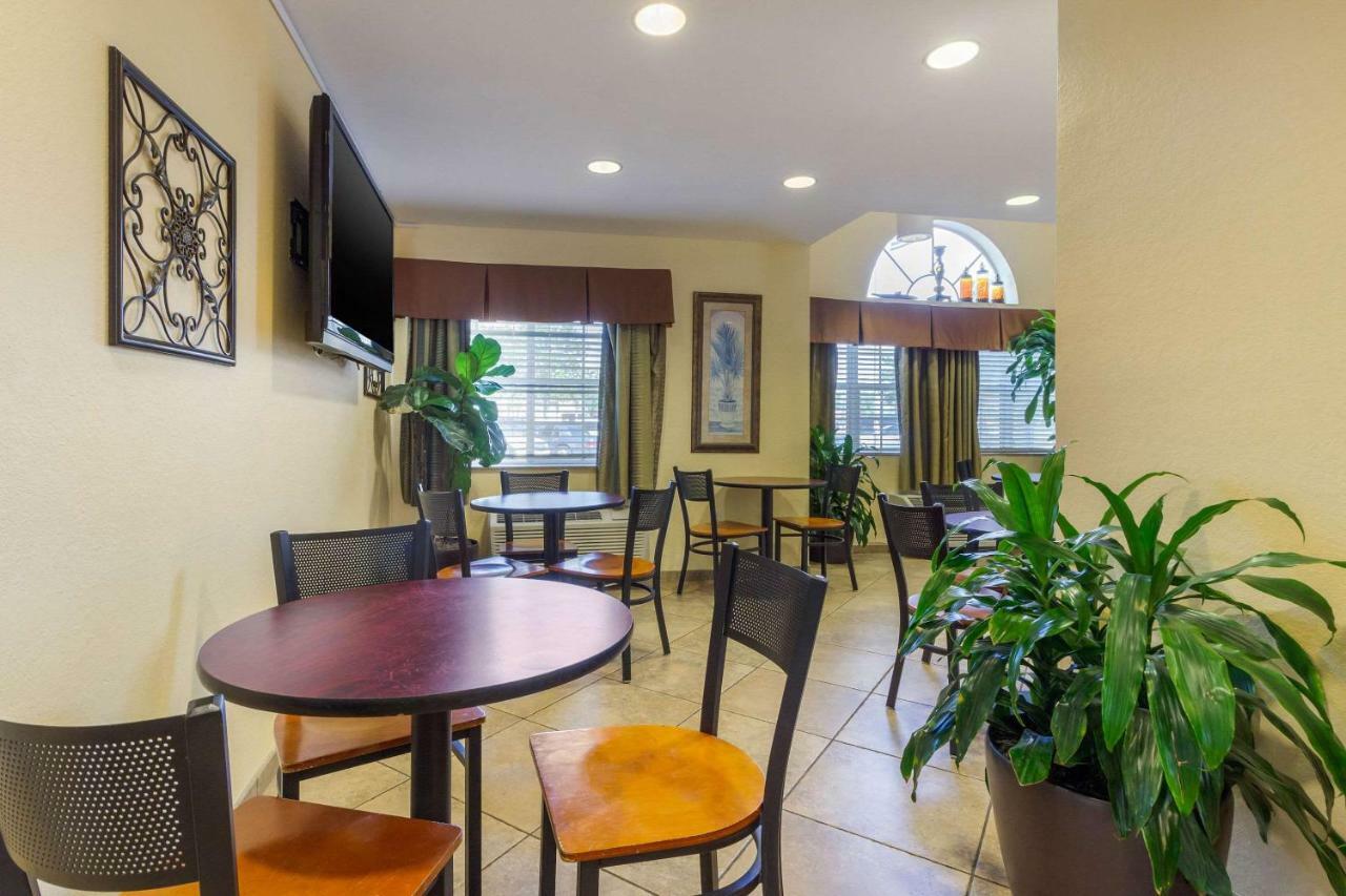Quality Inn & Suites Lehigh Acres Fort Myers Extérieur photo