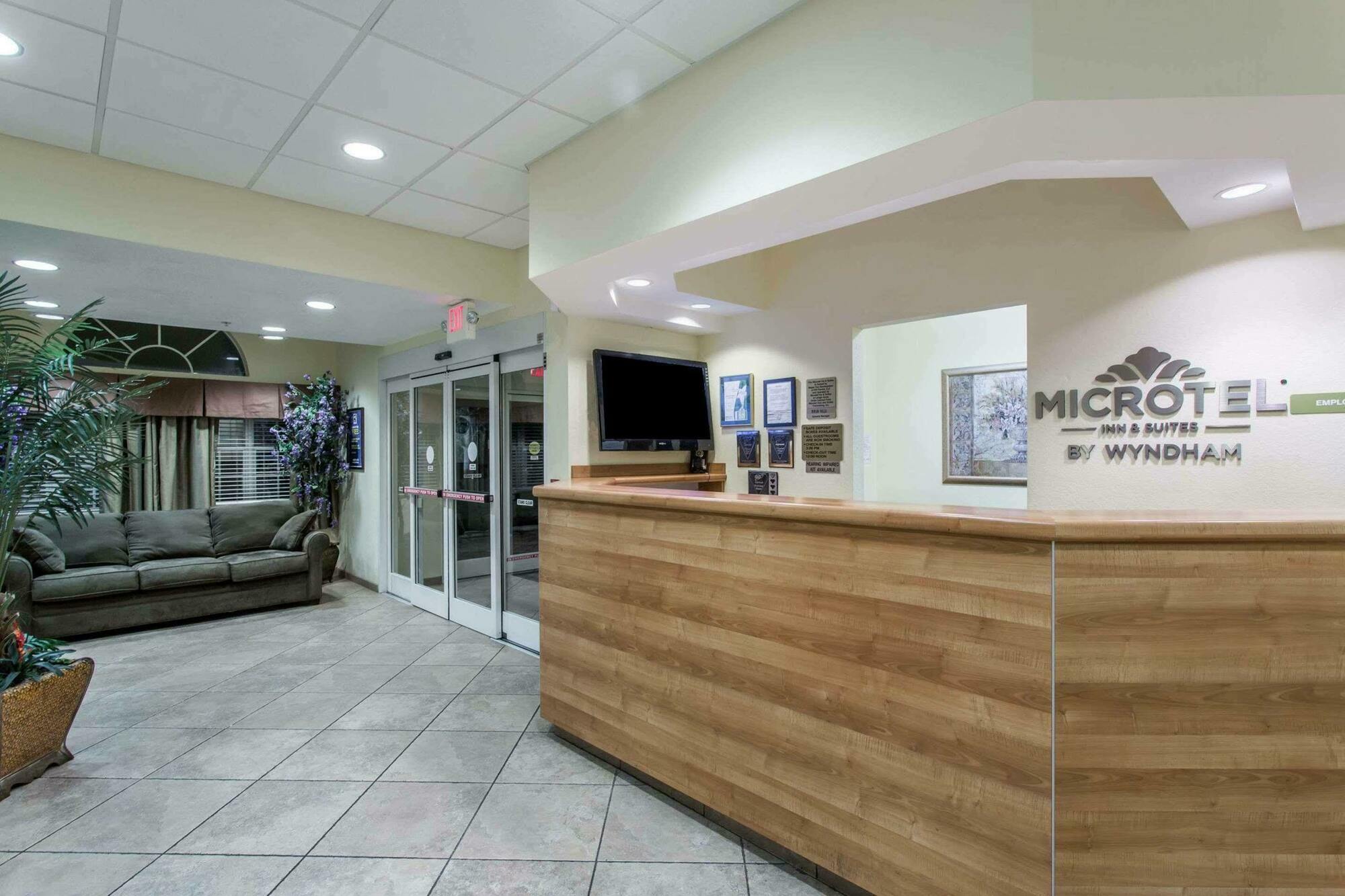 Quality Inn & Suites Lehigh Acres Fort Myers Extérieur photo